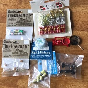 Dollhouse Fine Quality Scale Miniature Assortment of Accessories 8pieces NWT